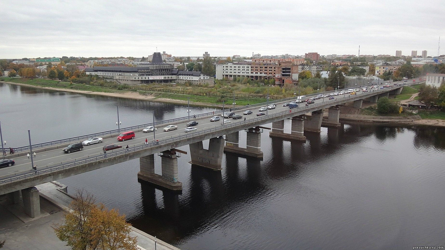 октябрьский мост псков